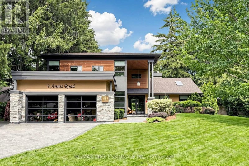 9 Annis Road, Toronto (Scarborough Village), Ontario, M1M2Y8, Toronto (Scarborough Village), Ontario — photo 1 of 5