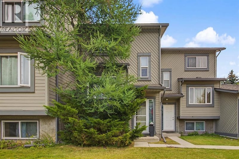 12 Templewood Drive Northeast, Calgary, Alberta, Y1Y4R7, Calgary, Alberta — photo 1 of 5