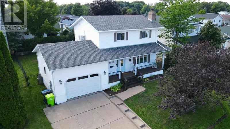 1007 Lake ST, Sault Ste. Marie, Ontario, P6B6C8, Sault Ste. Marie, Ontario — photo 1 of 5