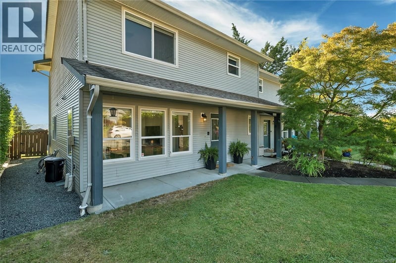 #A 331 Mclean Street, Campbell River, British Columbia, V9W2M7, Campbell River, British Columbia — photo 1 of 5