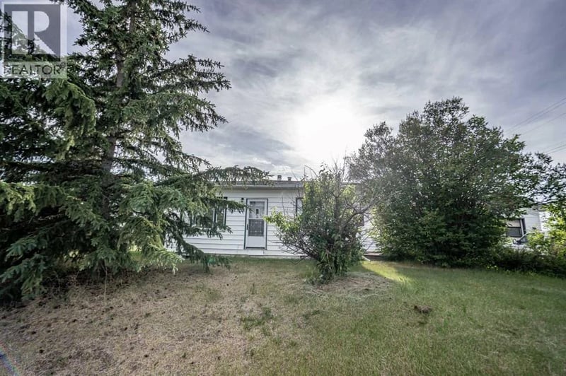 9702 100 Ave, Nampa, Alberta, T0H2R0, Nampa, Alberta — photo 1 of 5