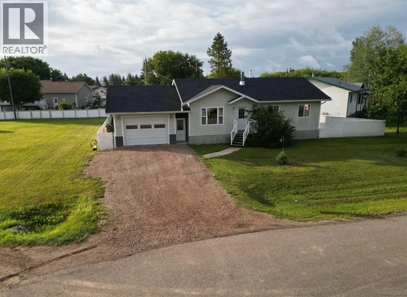 10409 107 Street, La Crete, Alberta, T0H2H0, La Crete, Alberta — photo 1 of 5