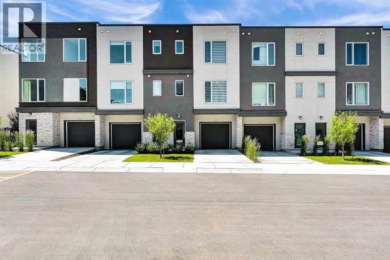 426 Shawnee Square Southwest, Calgary, Alberta, T2Y0W4, Calgary, Alberta — photo 1 of 5