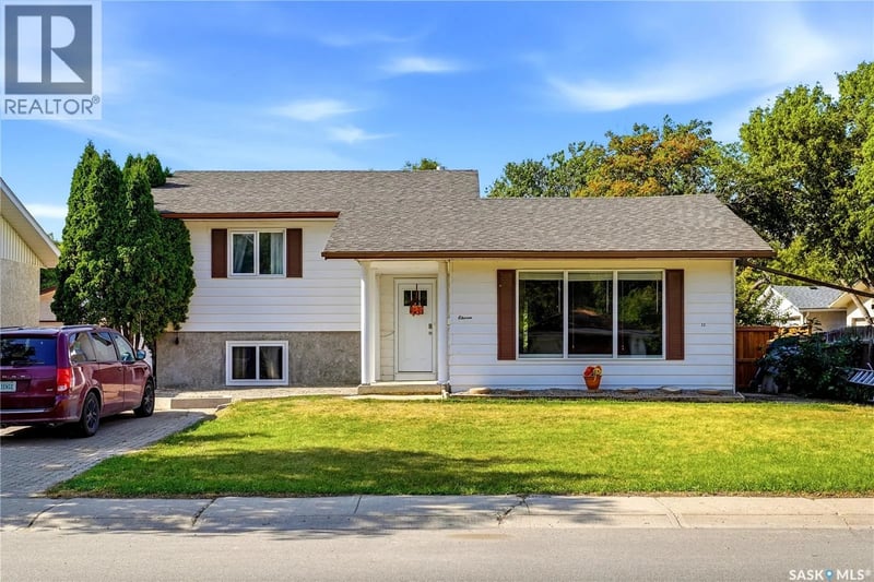 11 McSherry CRESCENT, Regina, Saskatchewan, S4T7B4, Regina, Saskatchewan — photo 1 of 5
