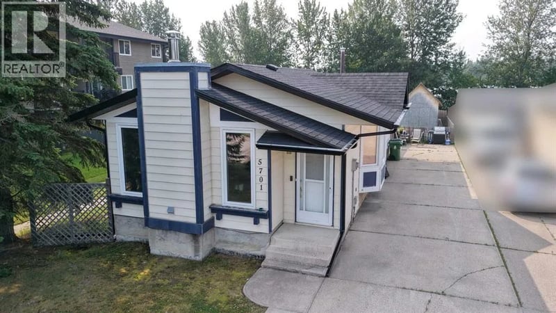 5701 9 Avenue, Edson, Alberta, T7E1J4, Edson, Alberta — photo 1 of 5