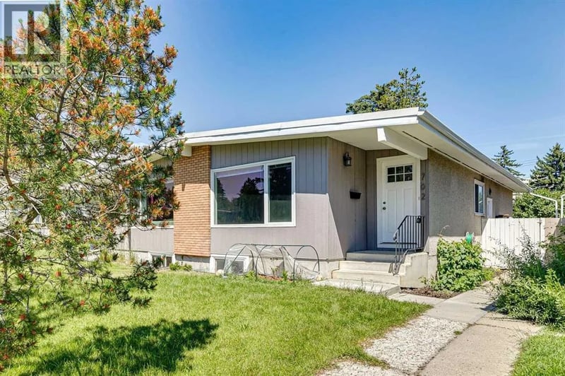 702 Kingsmere Crescent Southwest, Calgary, Alberta, T2V2H7, Calgary, Alberta — photo 1 of 5