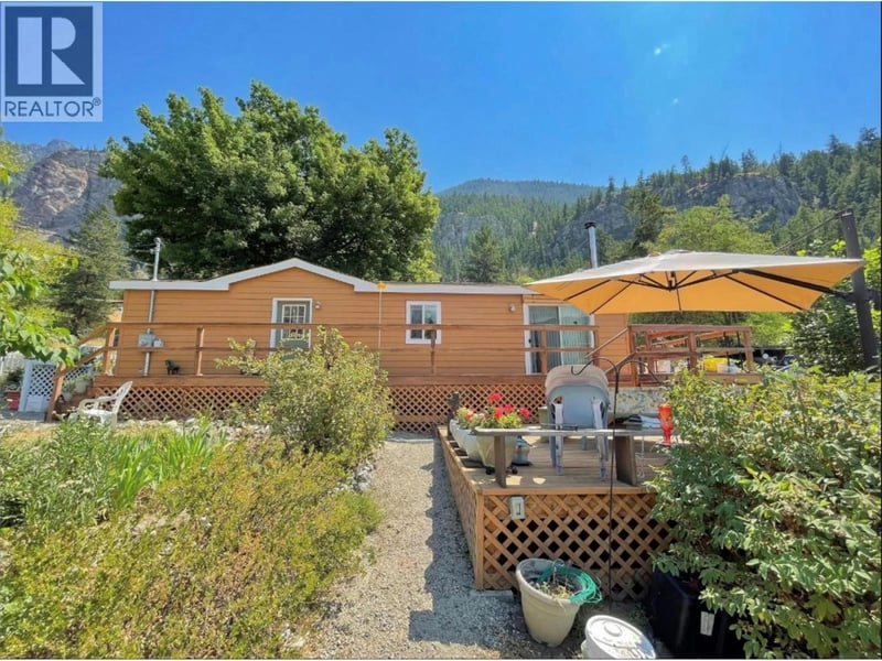 5251 Webster Street, Hedley, British Columbia, V0X1K0, Hedley, British Columbia — photo 1 of 5