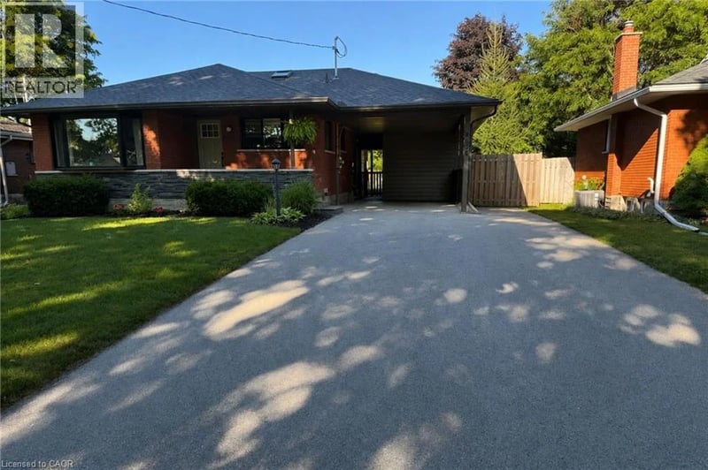 #Lower 52 MASSEY Avenue, Kitchener, Ontario, N2C1M3, Kitchener, Ontario — photo 1 of 5