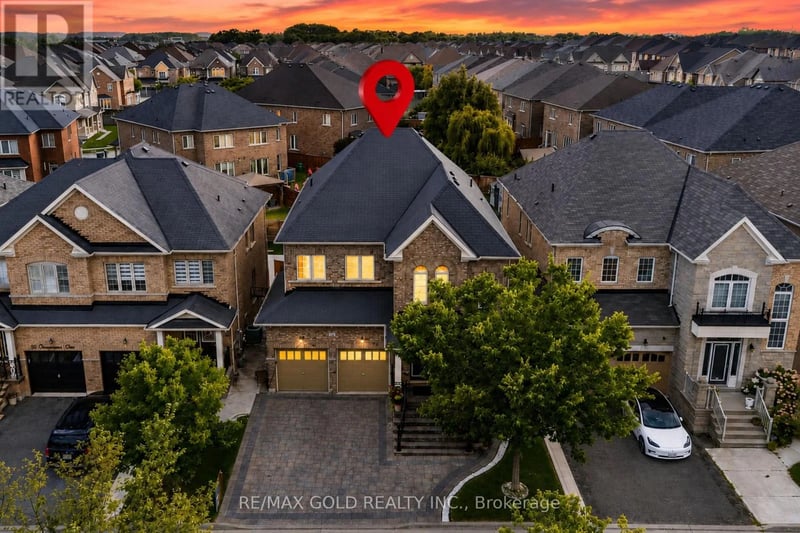 54 Orangeblossom Trail, Brampton (Credit Valley), Ontario, L6X3B5, Brampton (Credit Valley), Ontario — photo 1 of 5