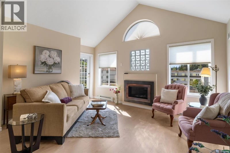 #403 275 First Street, Duncan, British Columbia, V9L1R3, Duncan, British Columbia — photo 1 of 5