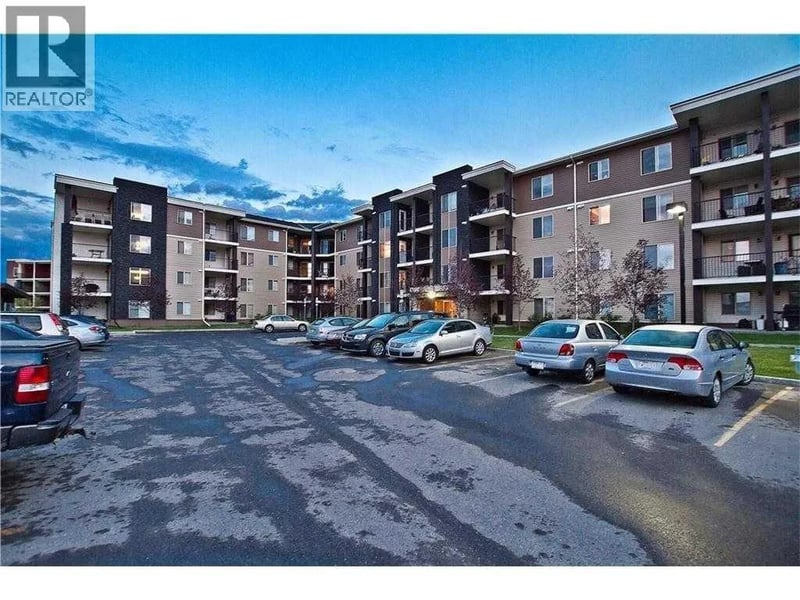 7180 80 Avenue Northeast, Calgary, Alberta, T3J0N6, Calgary, Alberta — photo 1 of 5