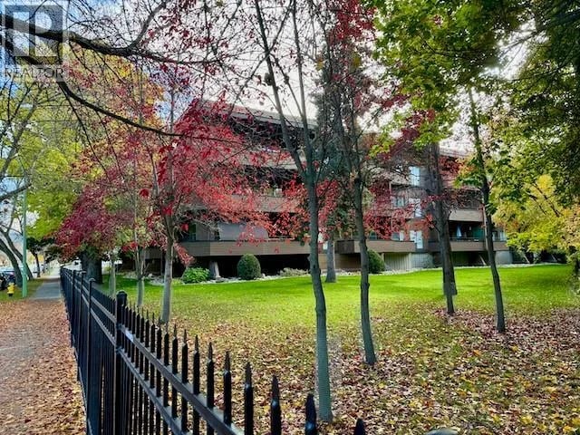 #106 539 Sutherland Avenue, Kelowna, British Columbia, V1Y5X3, Kelowna, British Columbia — photo 1 of 5