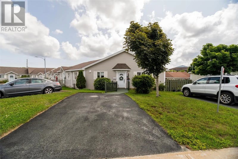 1 Sarasota Court, St. Johns, Newfoundland & Labrador, A1E5Z7, St. Johns, Newfoundland & Labrador — photo 1 of 5
