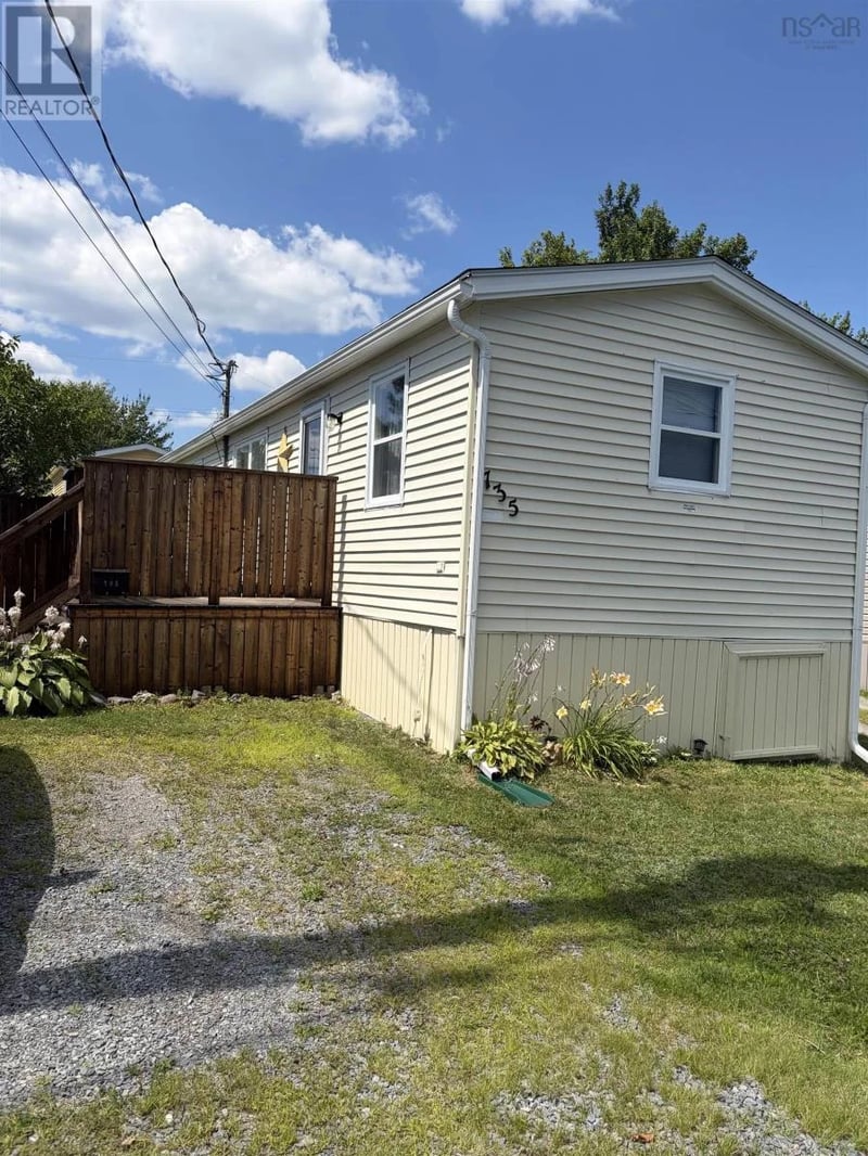 735 Fern Drive, Beaver Bank, Nova Scotia, B4E1M1, Beaver Bank, Nova Scotia — photo 1 of 5