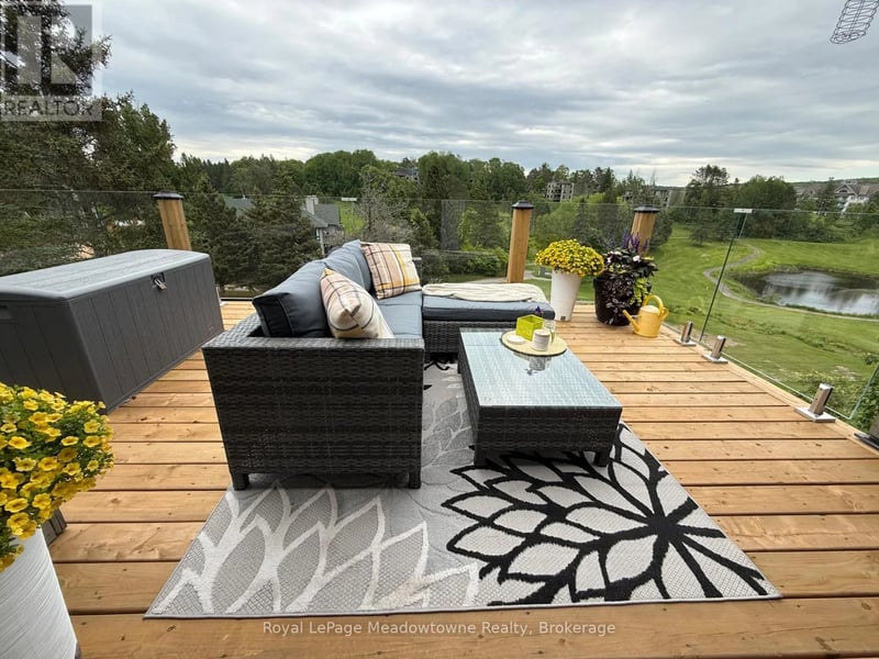 #301 34 Deerhurst Greens Road, Huntsville (Chaffey), Ontario, P1H1A9, Huntsville (Chaffey), Ontario — photo 1 of 5