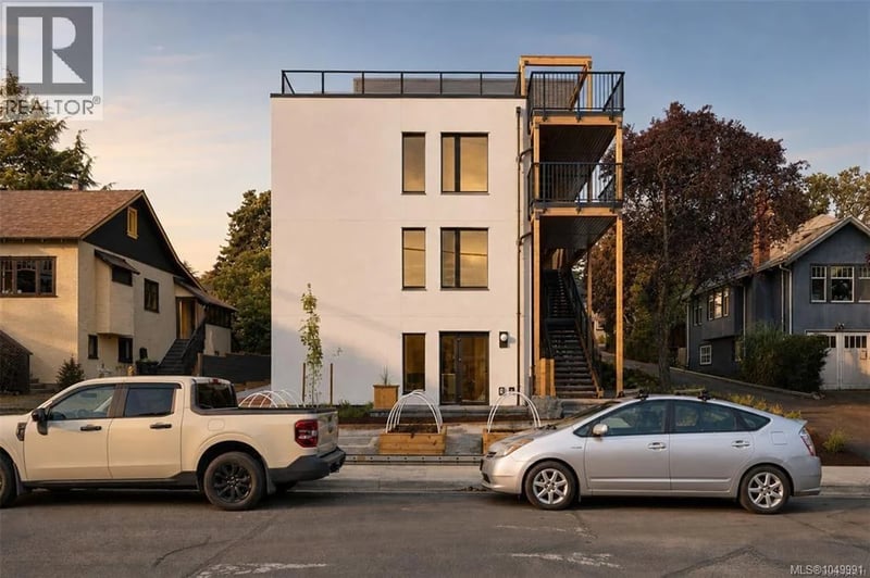 #2 958 Wollaston Street, Esquimalt, British Columbia, V9A5B2, Esquimalt, British Columbia — photo 1 of 5
