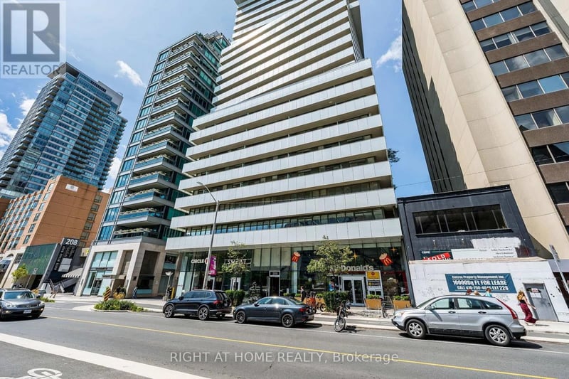 #1604 200 Bloor Street West, Toronto (Annex), Ontario, M5S0B1, Toronto (Annex), Ontario — photo 1 of 5