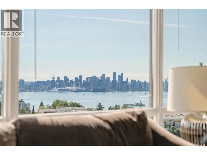 #601 1320 CHESTERFIELD Avenue, North Vancouver, British Columbia, V7M0A6, North Vancouver, British Columbia — photo 1 of 5