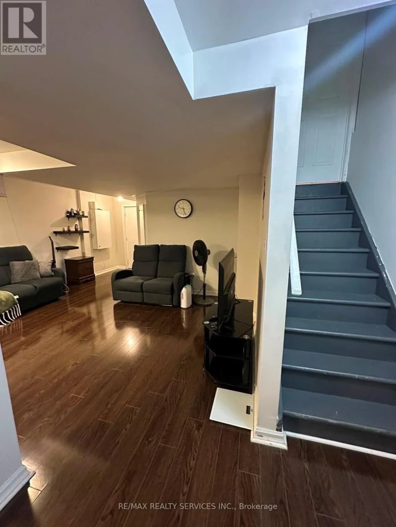 #Basement 3398 Crimson King Circle, Mississauga (Lisgar), Ontario, L5N8M9, Mississauga (Lisgar), Ontario — photo 1 of 5