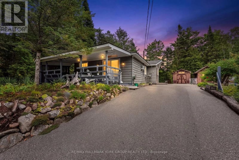 1085 River Road East, Wasaga Beach, Ontario, L9Z2P7, Wasaga Beach, Ontario — photo 1 of 5