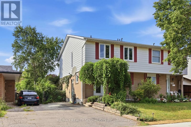 7259 Sills Road, Mississauga (Malton), Ontario, L4T2K2, Mississauga (Malton), Ontario — photo 1 of 5