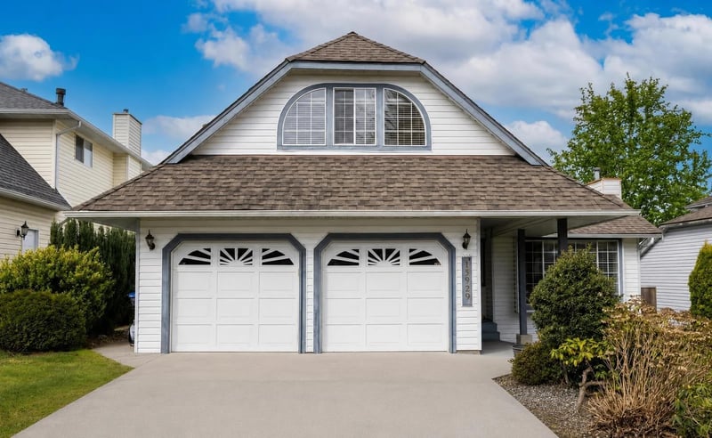 15929 88A Avenue, Surrey, British Columbia, V4N2X9, Surrey, British Columbia — photo 1 of 5