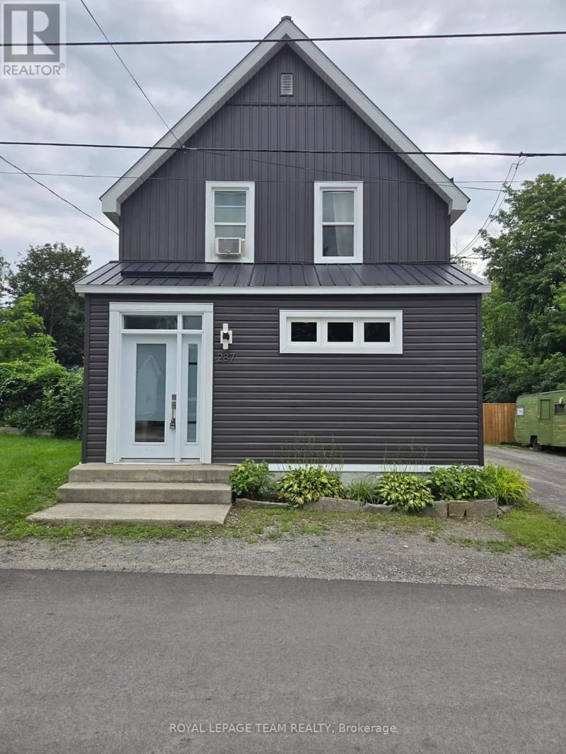 287 Water Street, Mississippi Mills, Ontario, K0A1A0, Mississippi Mills, Ontario — photo 1 of 5