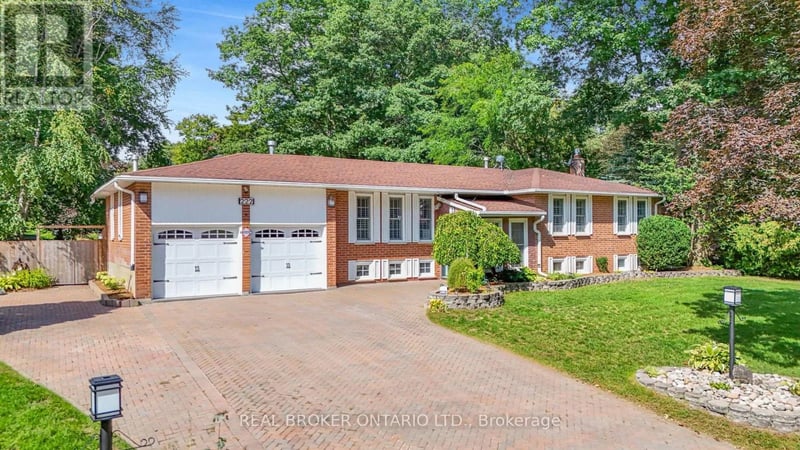 222 Park Avenue, East Gwillimbury (Holland Landing), Ontario, L9N1J7, East Gwillimbury (Holland Landing), Ontario — photo 1 of 5