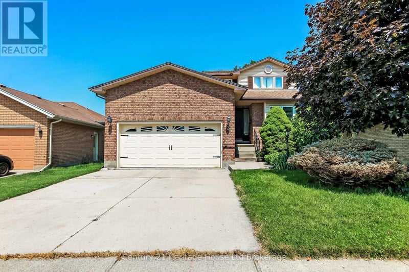 137 Fifth Avenue, Woodstock (Woodstock - South), Ontario, N4S8V6, Woodstock (Woodstock - South), Ontario — photo 1 of 5