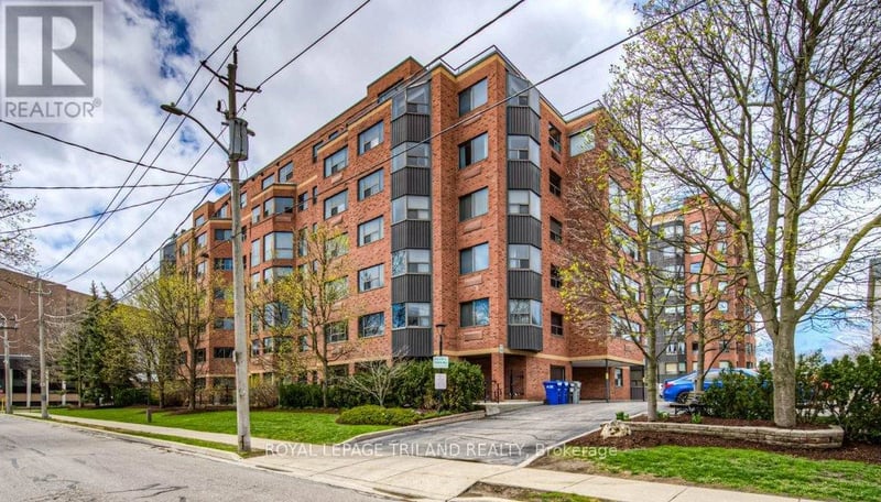 #403 20 Ellen Street, Kitchener, Ontario, N3H6R7, Kitchener, Ontario — photo 1 of 5