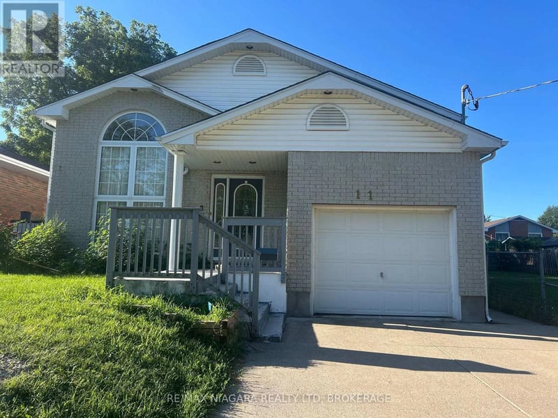 11 Ursula Avenue, St. Catharines (Burleigh Hill), Ontario, L2T1S9, St. Catharines (Burleigh Hill), Ontario — photo 1 of 5