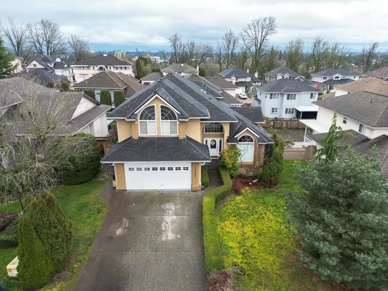 31466 JEAN Court, Abbotsford, British Columbia, V2T5N9, Abbotsford, British Columbia — photo 1 of 5