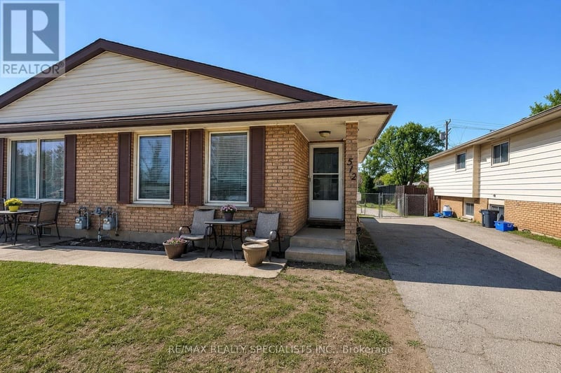 512 First Avenue, Welland (N. Welland), Ontario, L3C6A7, Welland (N. Welland), Ontario — photo 1 of 5