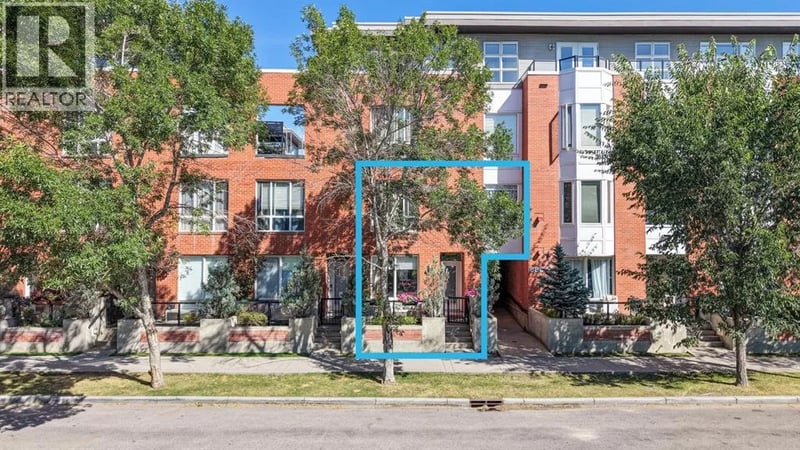 830 Centre Avenue Northeast, Calgary, Alberta, T2E9C3, Calgary, Alberta — photo 1 of 5