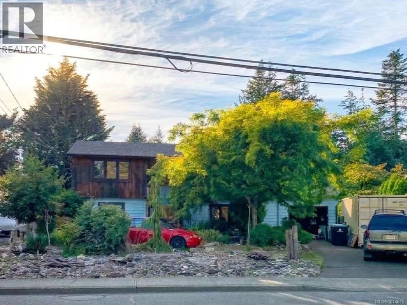 347 Pritchard Road, Comox, British Columbia, V9M2Y8, Comox, British Columbia — photo 1 of 5