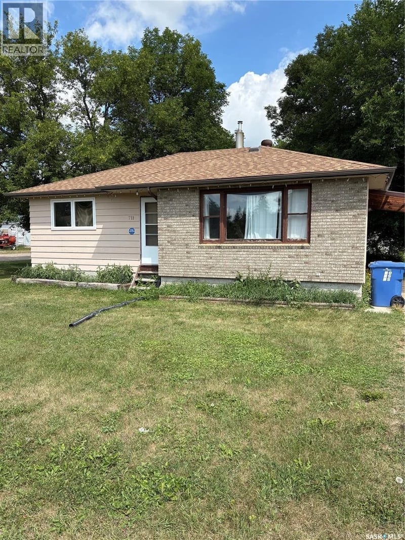 711 Yorkton AVENUE, Theodore, Saskatchewan, S0A4C0, Theodore, Saskatchewan — photo 1 of 5