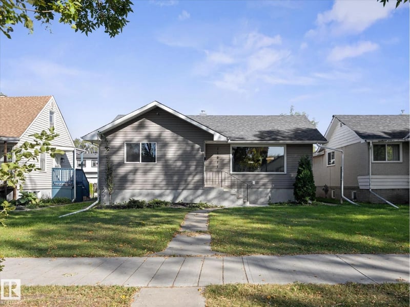 11211 104 ST NW, Edmonton, Alberta, T5G2K6, Edmonton, Alberta — photo 1 of 5