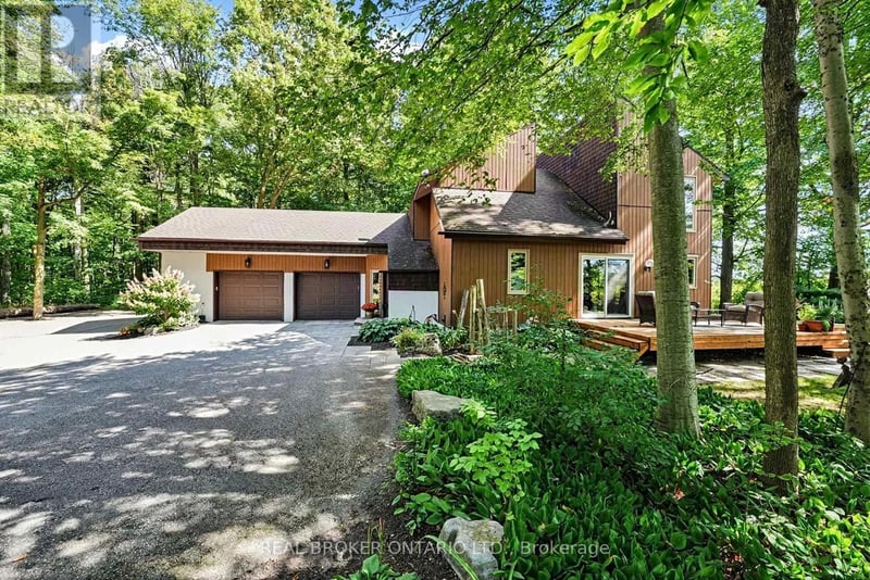 18061 Highway 48, East Gwillimbury (Mt Albert), Ontario, L0G1E0, East Gwillimbury (Mt Albert), Ontario — photo 1 of 5