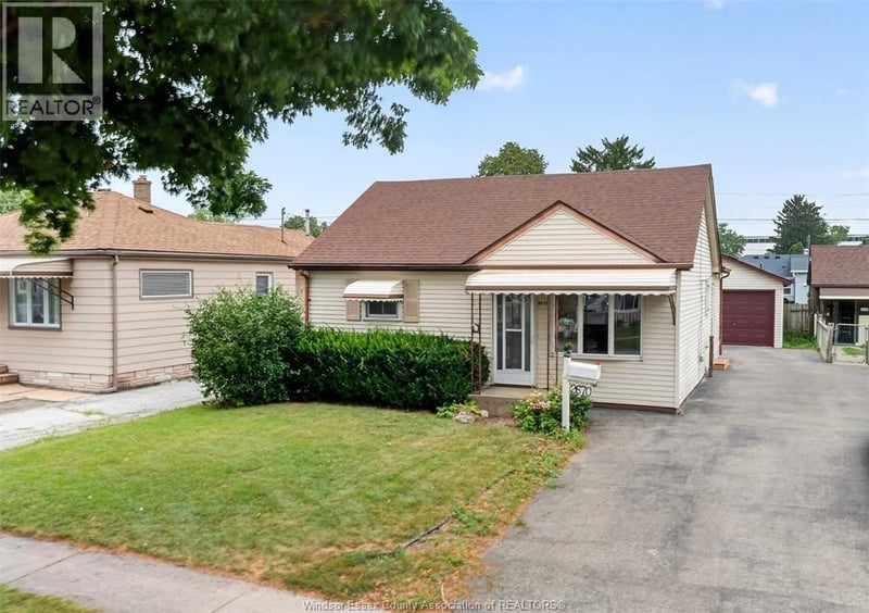 2670 CHANDLER Road, Windsor, Ontario, N8W4B3, Windsor, Ontario — photo 1 of 5
