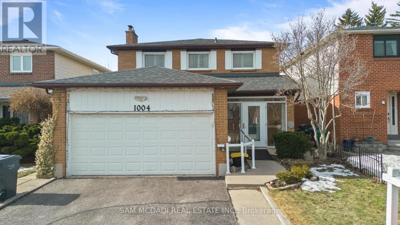 1004 Queensbridge Drive, Mississauga (Creditview), Ontario, L5C3R1, Mississauga (Creditview), Ontario — photo 1 of 5