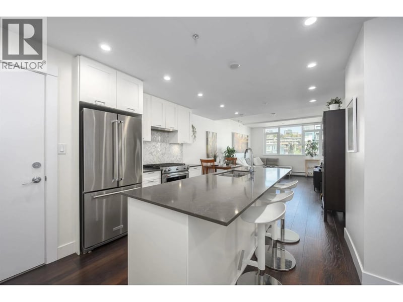 #504 131 3RD Street, North Vancouver, British Columbia, V7L0E3, North Vancouver, British Columbia — photo 1 of 5