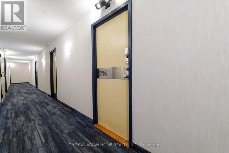 #214 2466 Eglinton Avenue East, Toronto (Eglinton East), Ontario, M1K5J8, Toronto (Eglinton East), Ontario — photo 1 of 5