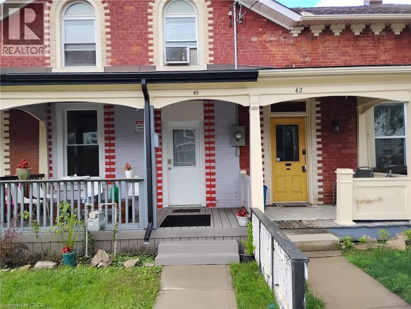 40 PARK HILL Road, Cambridge, Ontario, N1R1P4, Cambridge, Ontario — photo 1 of 5