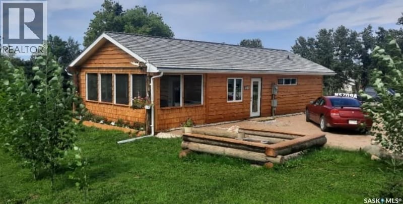 112 3rd AVENUE S, Big River, Saskatchewan, S0J0E0, Big River, Saskatchewan — photo 1 of 5