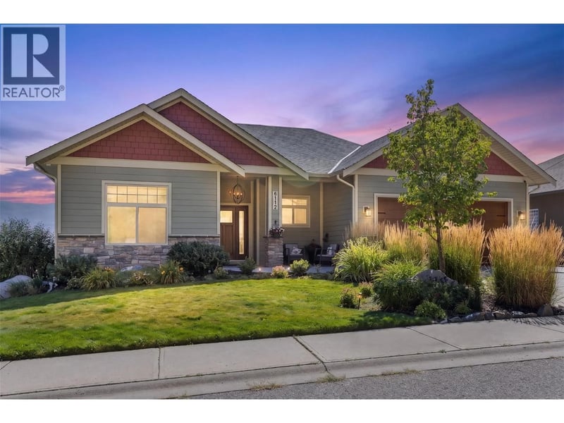 6112 Seymoure Avenue, Peachland, British Columbia, V0H1X4, Peachland, British Columbia — photo 1 of 5