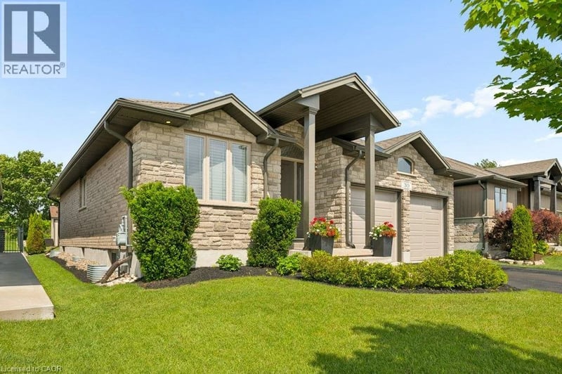 30 DUNCAN Court, Fergus, Ontario, N1M0E9, Fergus, Ontario — photo 1 of 5