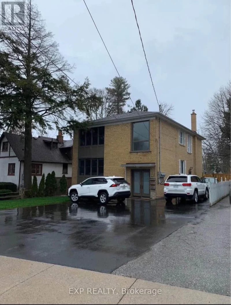 #3 60 Maple Avenue South, Mississauga (Port Credit), Ontario, L5H2R6, Mississauga (Port Credit), Ontario — photo 1 of 5