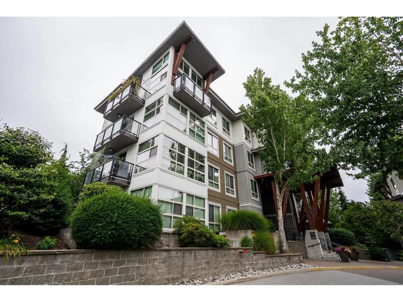 #321 6688 120 Street, Surrey, British Columbia, V3W1T8, Surrey, British Columbia — photo 1 of 5
