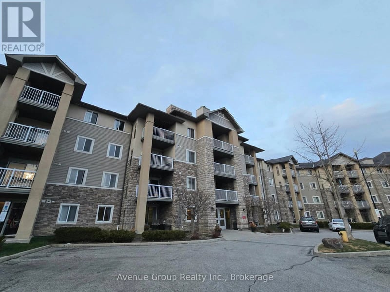 684 Warden Avenue, Toronto (Clairlea-Birchmount), Ontario, M1L4W4, Toronto (Clairlea-Birchmount), Ontario — photo 1 of 5