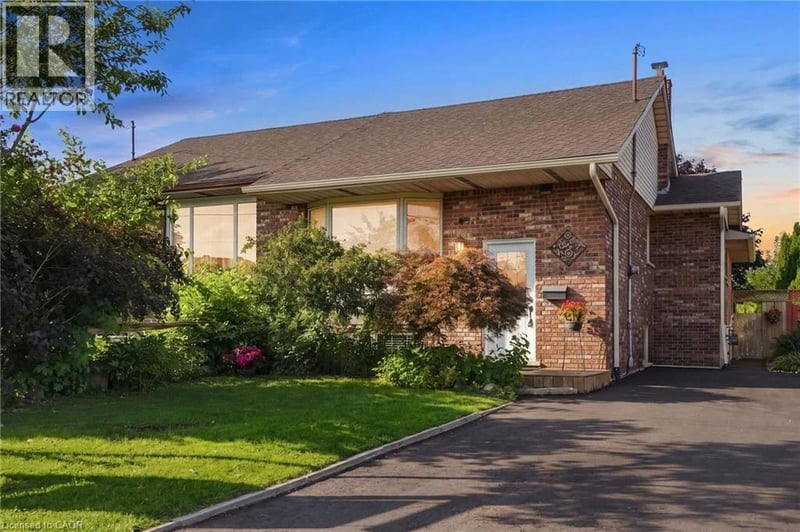 50 ADIS Avenue, Hamilton, Ontario, L9C6V3, Hamilton, Ontario — photo 1 of 5
